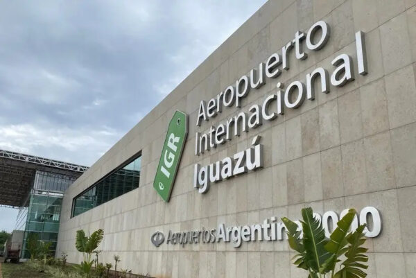 679abdf7-120422aeropuertoiguazu.jpeg